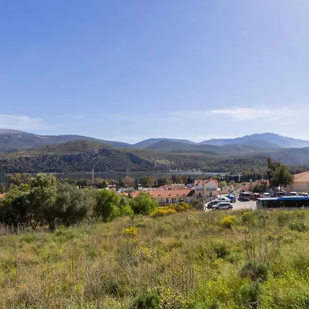 Chrysianna Seaview *